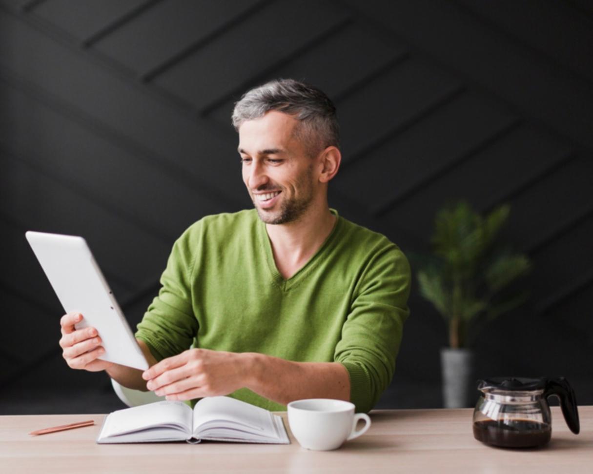 Процес створення веб-інтерфейсів на екрані комп'ютера